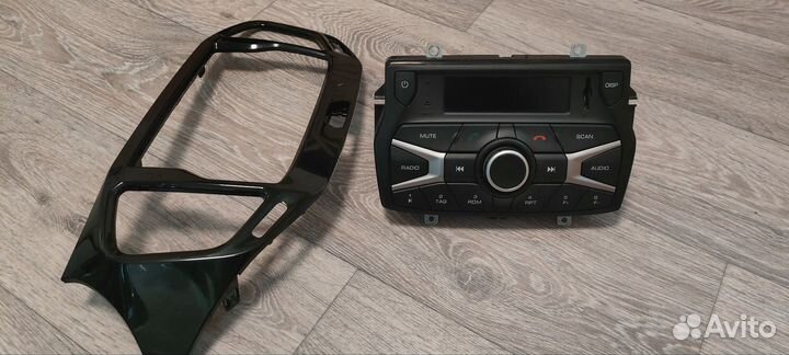 Штатная магнитола vesta