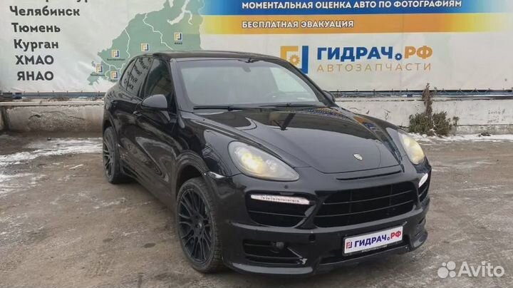 Накладка петли багажника правая Porsche Cayenne (9