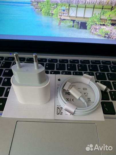 Зарядное устройство на iPhone оригинал 20w