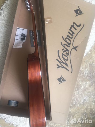 Акустическая гитара Washburn