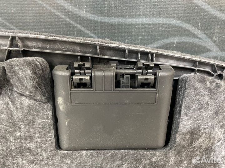 Обшивка багажника левая Audi A6 C6 caja 2011