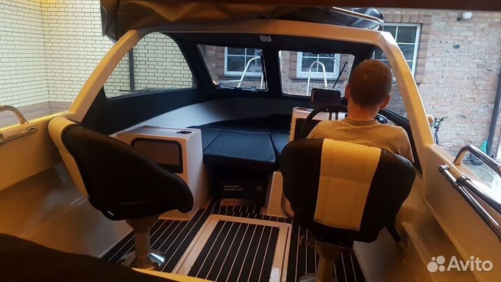 Катер Phoenix 530HT комплектация максимум