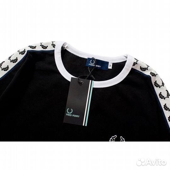 Футболка fred perry с лампасами