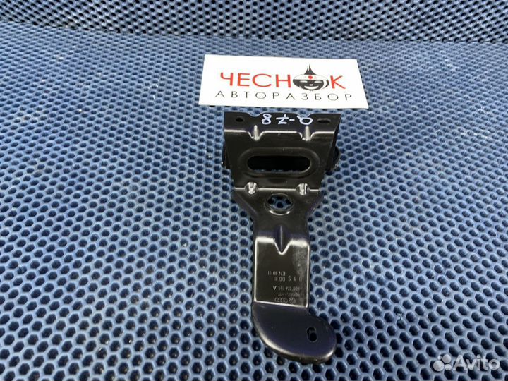 Кронштейн блока ABS Audi Q7