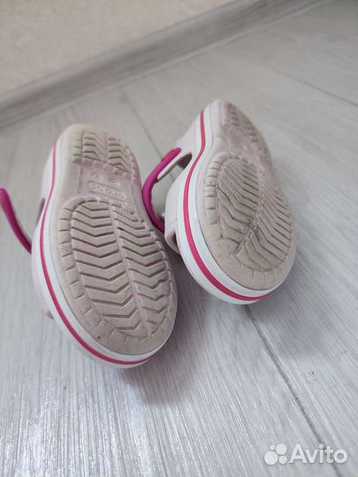 Сандалии crocs c9