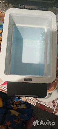 Автомобильный холодильник, подлокотник