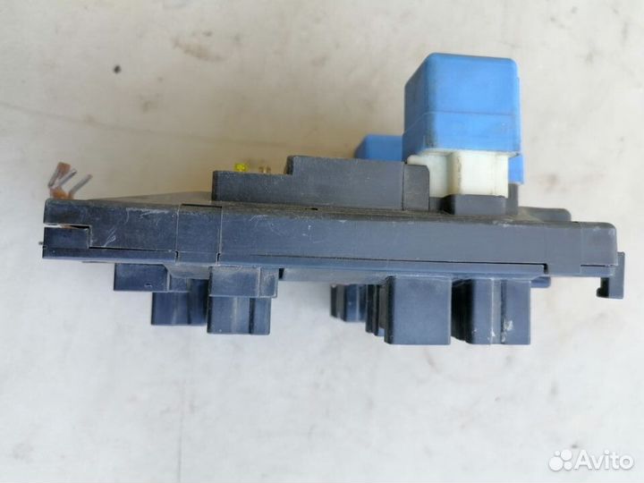 Блок предохранителей Nissan Almera N15 1995-2000