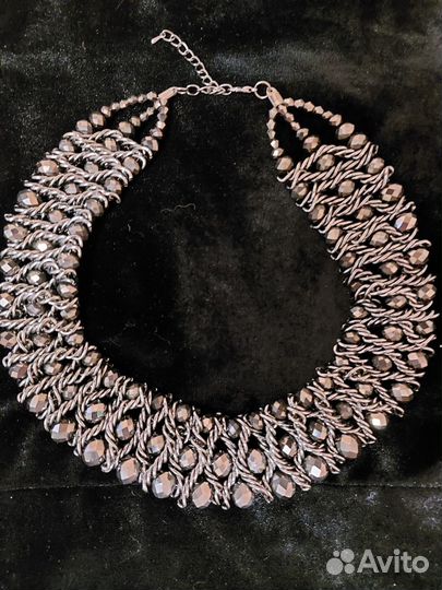 Украшение на шею