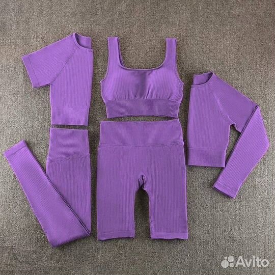 Женский костюм для фитнеса