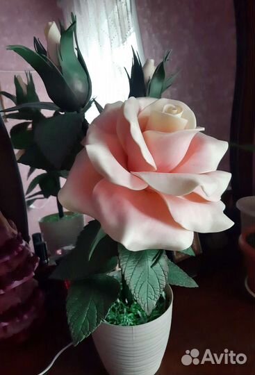 Светильник роза из изолона