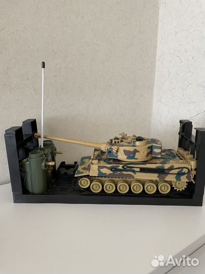 Танк на пульте управления