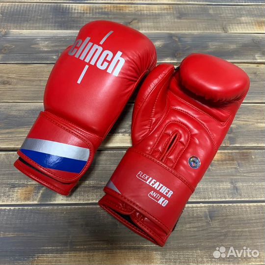 Боксерские перчатки