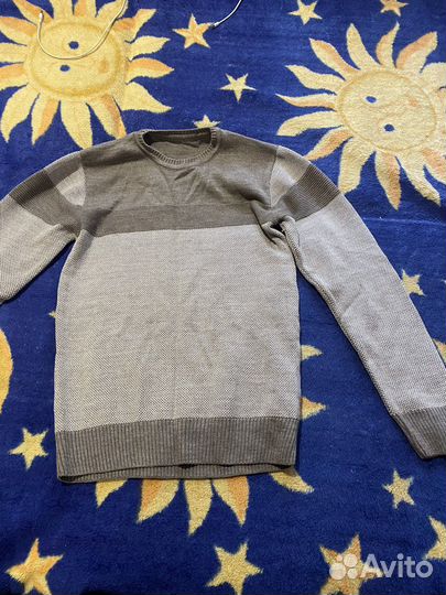 Свитер