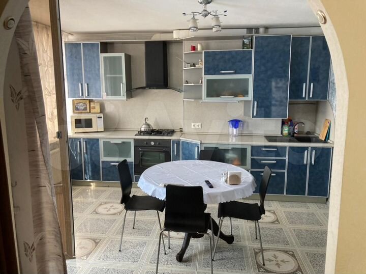 3-к. квартира, 90 м², 5/6 эт.