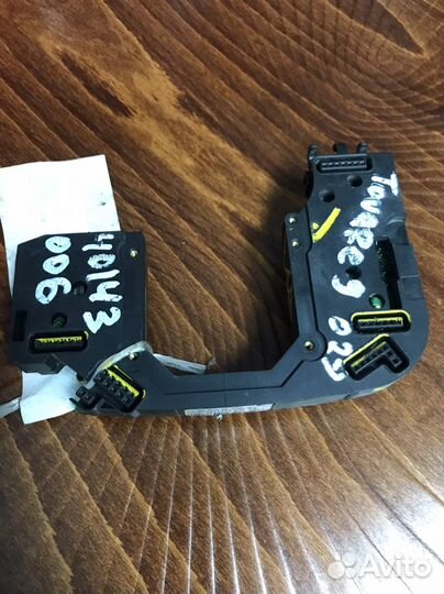 Touareg 7L6 953549D плата подрулевая перек