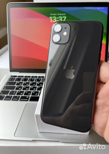 iPhone 11, 64 ГБ