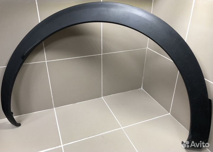 Накладка заднего правого крыла Peugeot 3008 2016