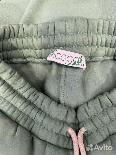 Спортивный костюм женский