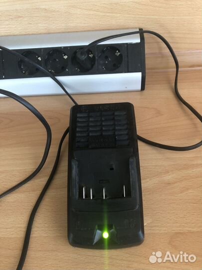 Зарядное устройство для шуруповерта