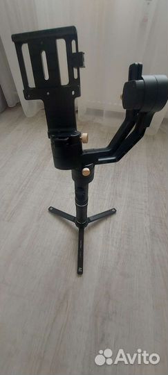 Электронный стабилизатор Zhiyun Crane Plus