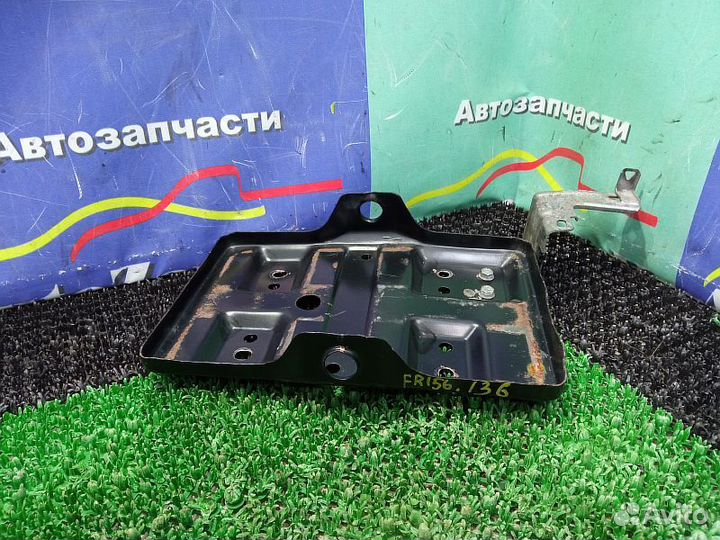 Площадка под аккумулятор правая Mitsubishi Pajero