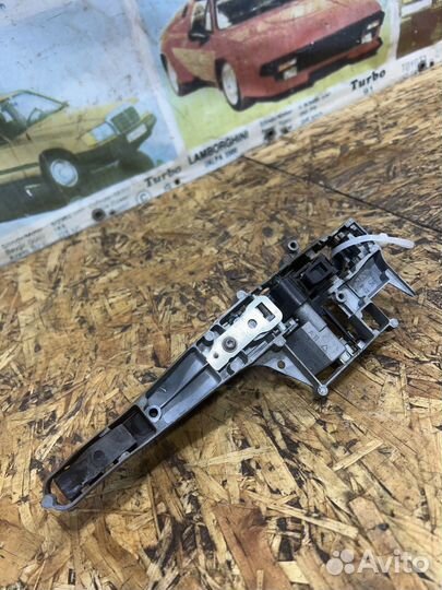 Ручка передняя левая Пежо 408