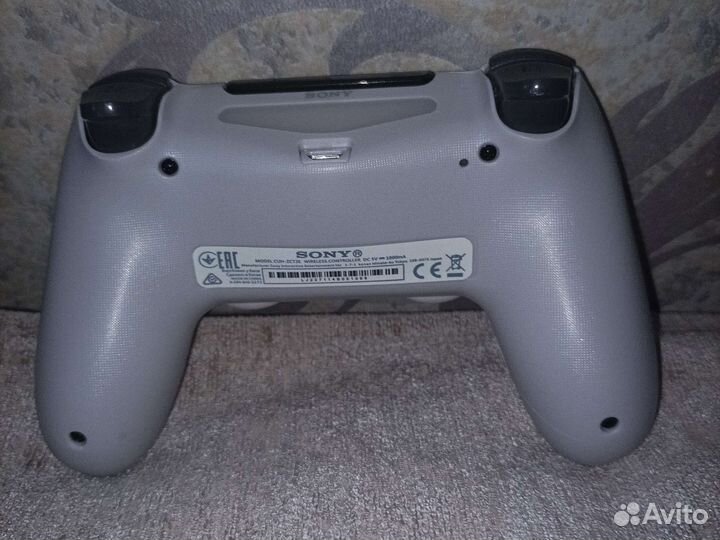 Джостик Sony PS4