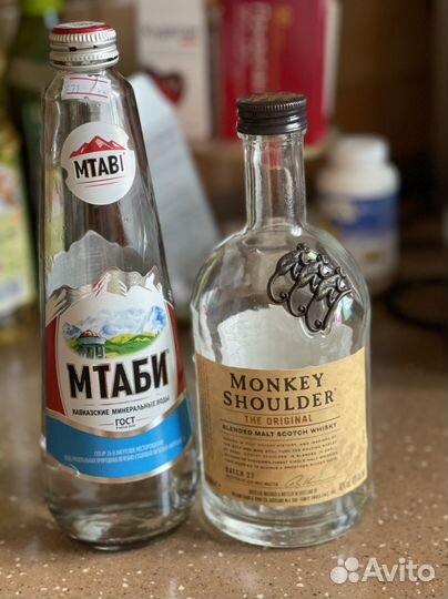 Красивая бутылка для поделок с обезьянами