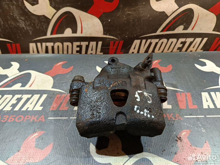 Суппорт передний Mitsubishi Delica 3 P25W