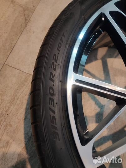 Pirelli P Zero 275/35 R22