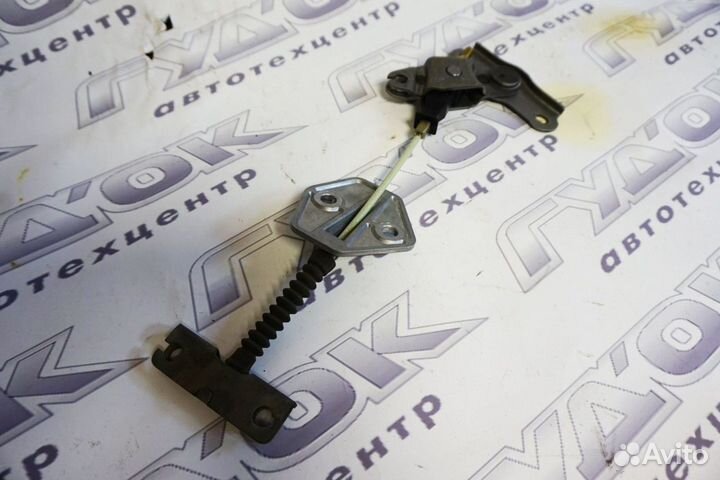 Трос ручного тормоза Тойота Приус