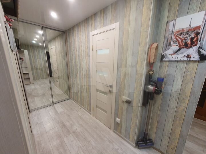 2-к. квартира, 63 м², 2/9 эт.