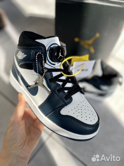 Кроссовки детские nike air jordan