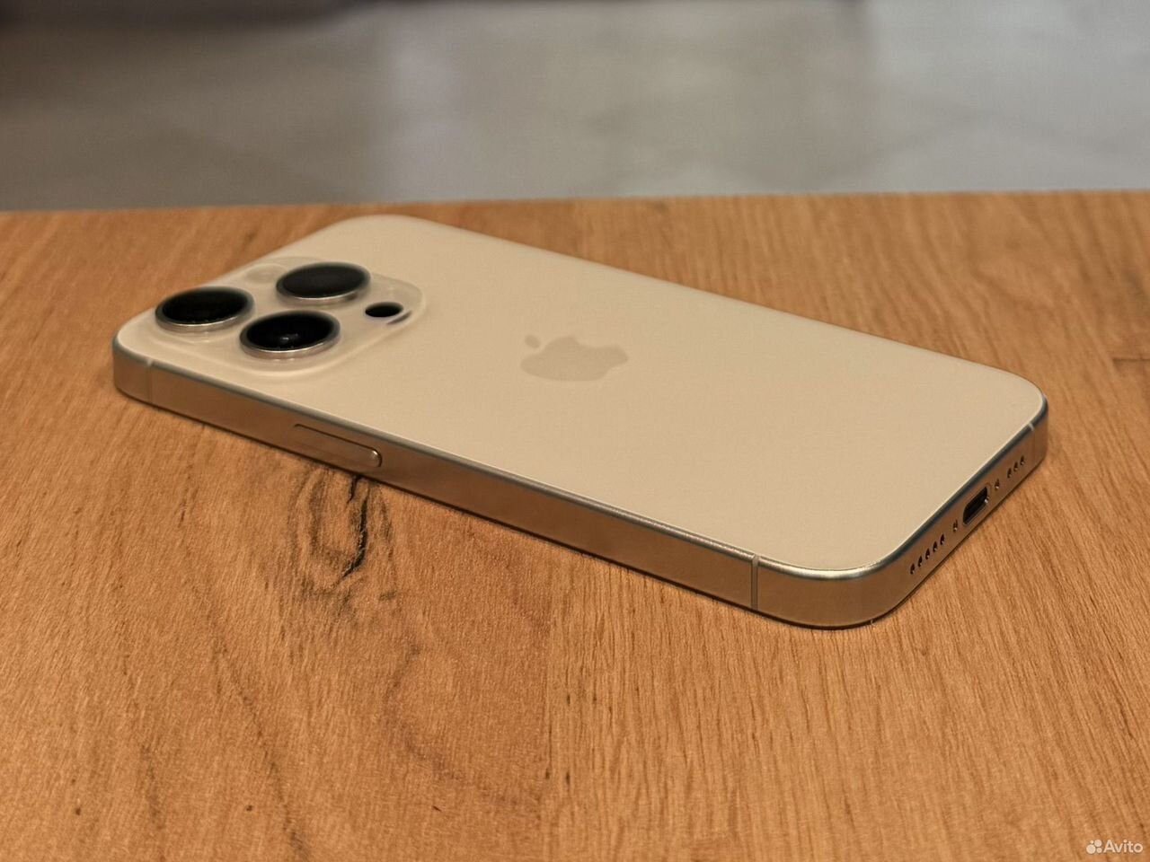 iPhone 15 Pro, 256 ГБ