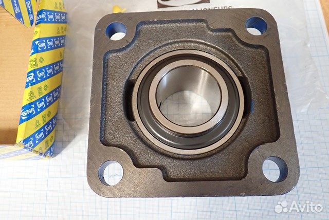 Подшипник SNR UCF.209