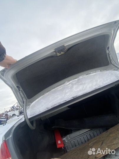 Крышка Багажника на Toyota Prius 2002 седан