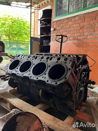 Блок цилиндров Mitsubishi 8m20