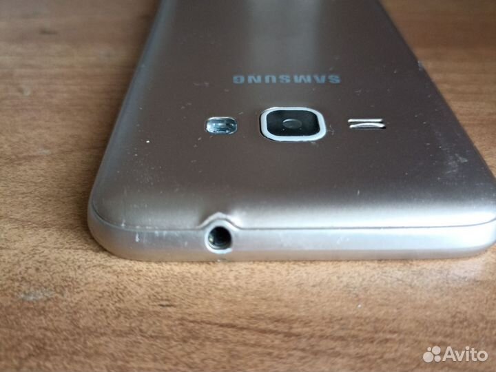 Телефон Samsung