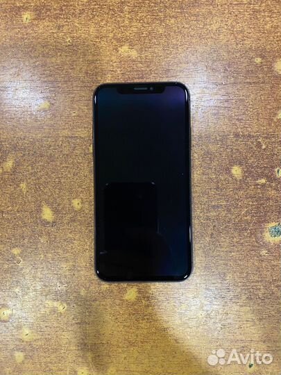 iPhone X, 64 ГБ