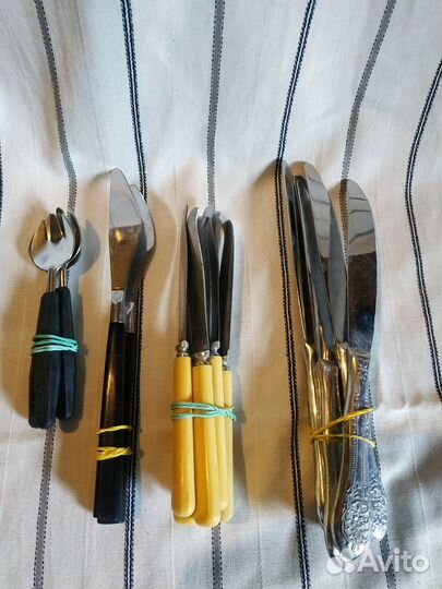 Половники вилки ложки ножи