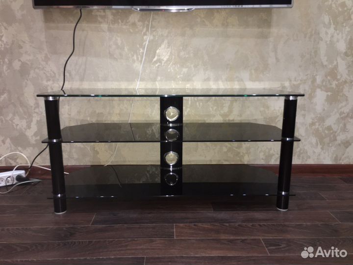 Стеклянная тумба