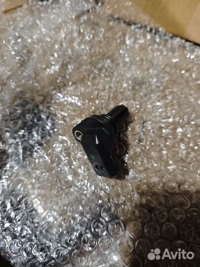 Датчик положения распредвала 31491073