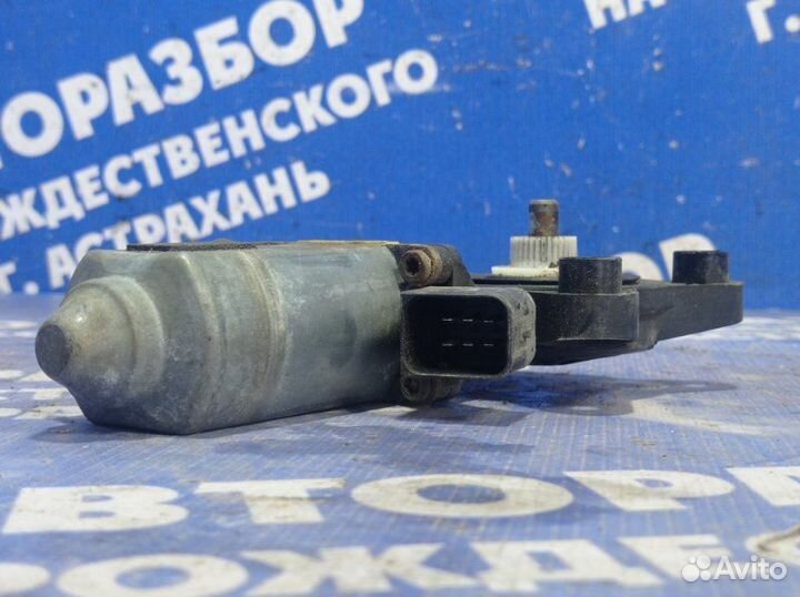 Моторчик стеклоподъемника Mercedes-Benz W220 седан