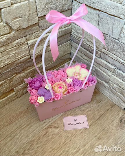 Сладкие букеты из шоколада