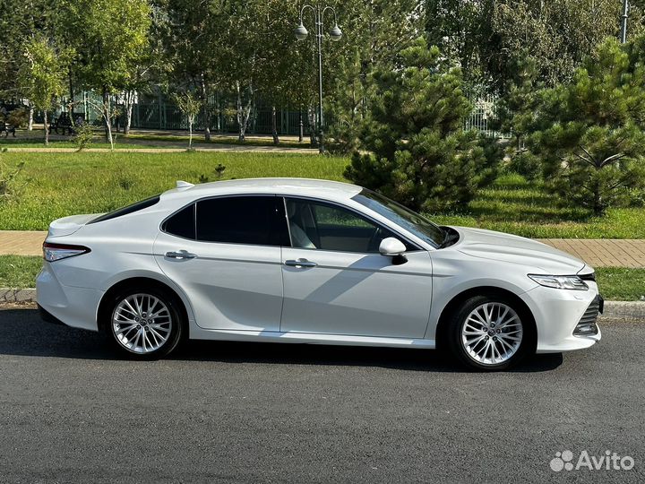 Toyota Camry, 2018