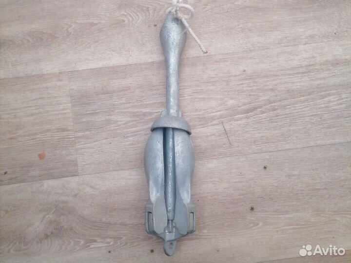 Якорь кошка