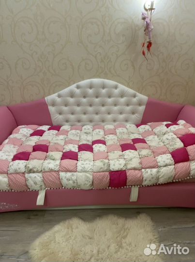 Детская кровать для девочки