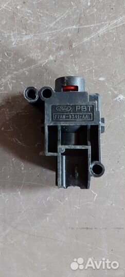 Реле топливного насоса на Ford Galaxy