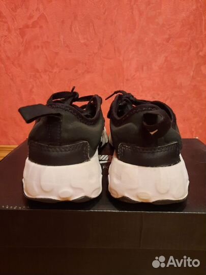 Кроссовки nike женские