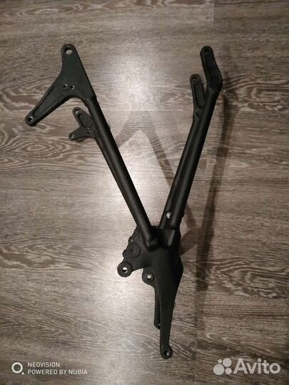 Подрамник BSE Z5 Z6 стальной